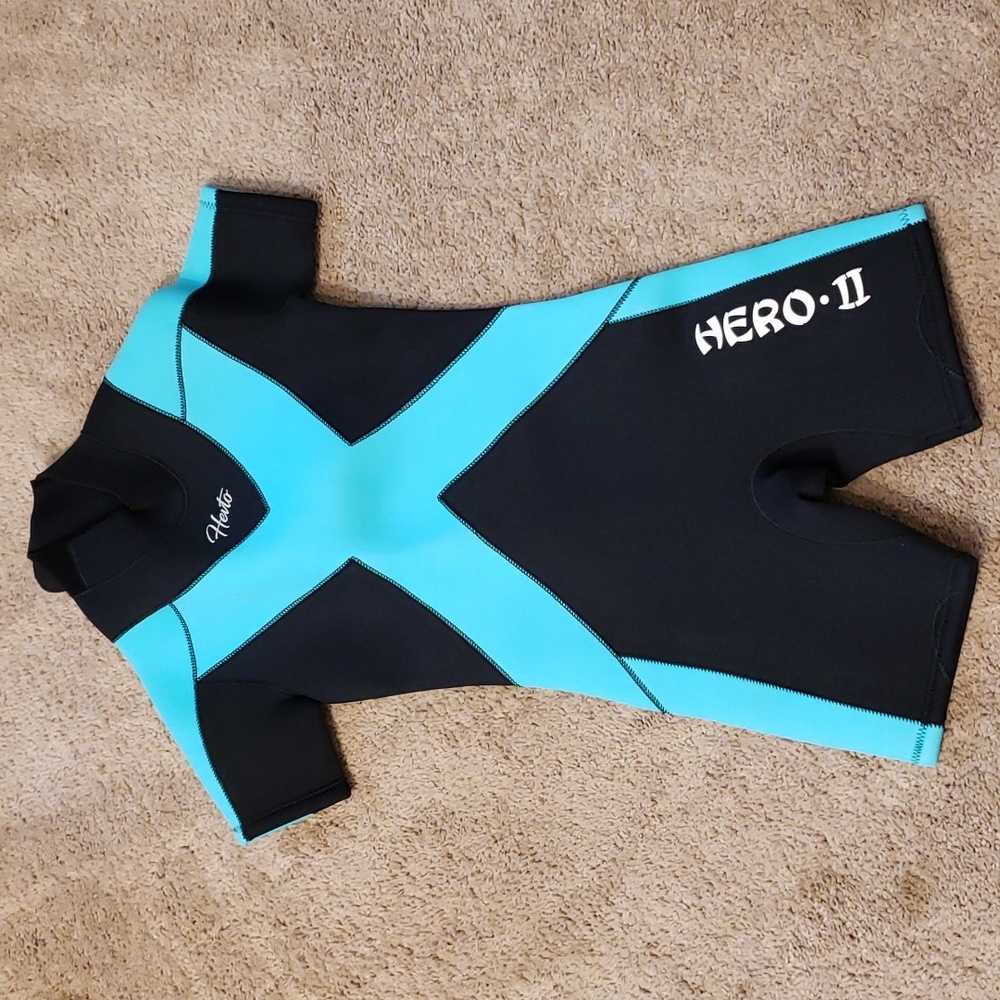 NWT-HEVTO HERO II BLACK & AQUA WETSUIT SIZE 8